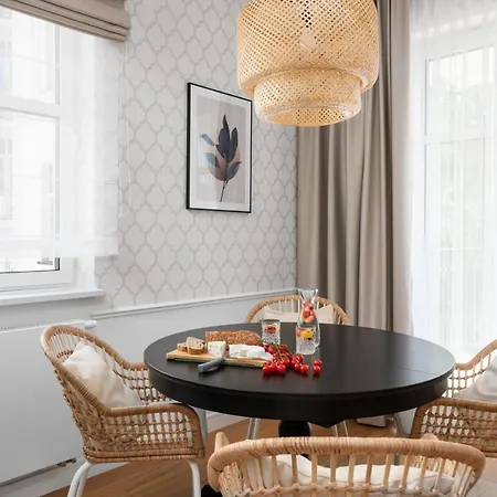 W Sercu Warszawy Apartamenty Warszawa Zewnętrze zdjęcie
