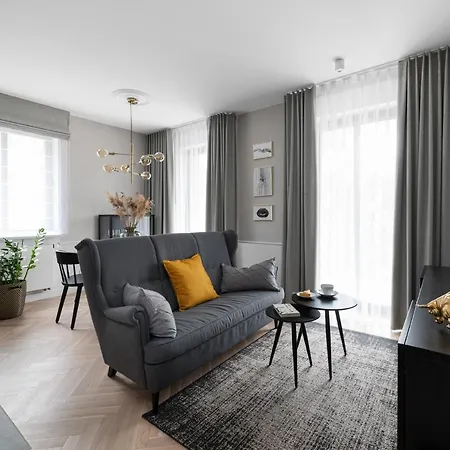 W Sercu Warszawy Apartamenty Warszawa Zewnętrze zdjęcie