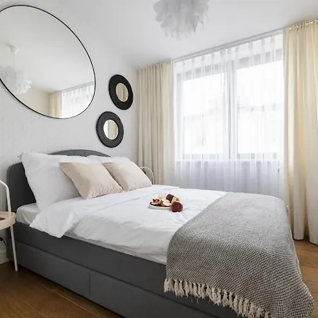 W Sercu Warszawy Apartamenty Warszawa Zewnętrze zdjęcie