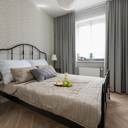 W Sercu Warszawy Apartamenty Warszawa Zewnętrze zdjęcie