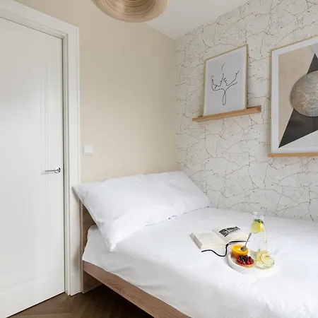 W Sercu Warszawy Apartamenty Warszawa Zewnętrze zdjęcie