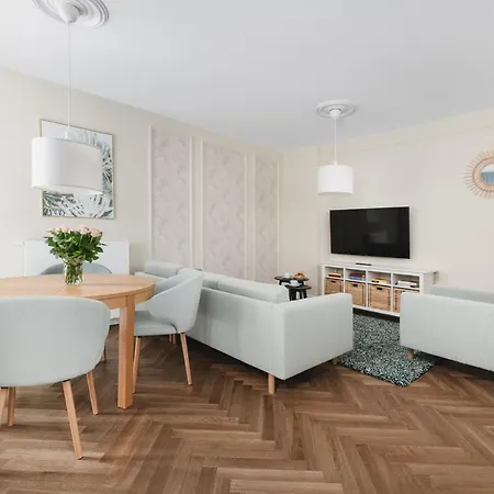 W Sercu Warszawy Apartamenty Warszawa Zewnętrze zdjęcie
