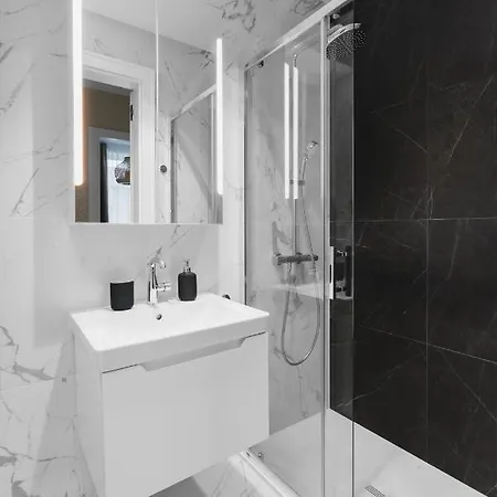 W Sercu Warszawy Apartamenty Warszawa Zewnętrze zdjęcie