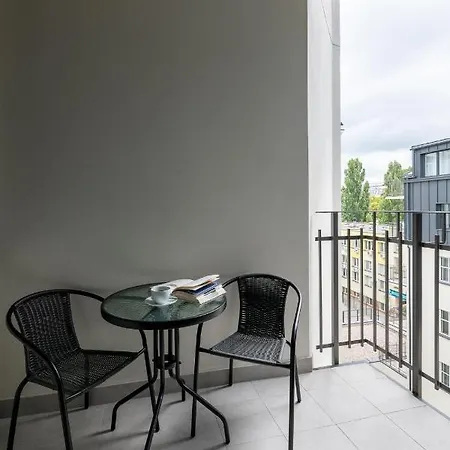 W Sercu Warszawy Apartamenty Warszawa Zewnętrze zdjęcie