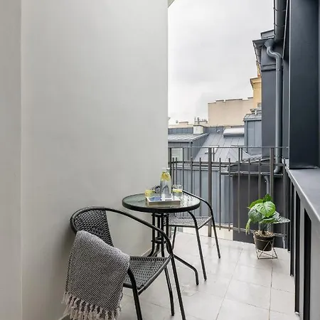W Sercu Warszawy Apartamenty Warszawa Zewnętrze zdjęcie