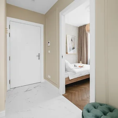 W Sercu Warszawy Apartamenty Warszawa Zewnętrze zdjęcie