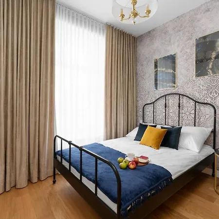 W Sercu Warszawy Apartamenty Warszawa Zewnętrze zdjęcie